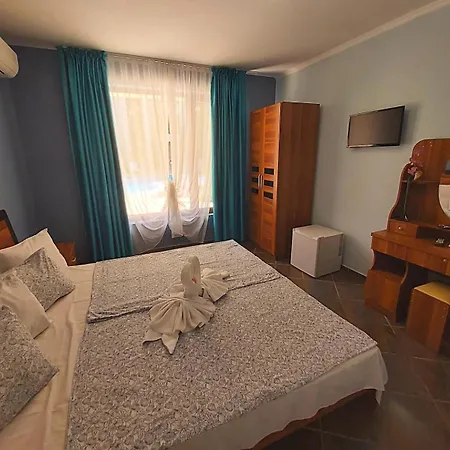 Magnolia Garden Aparthotel