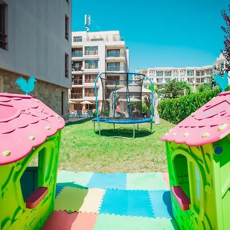 Magnolia Garden Aparthotel