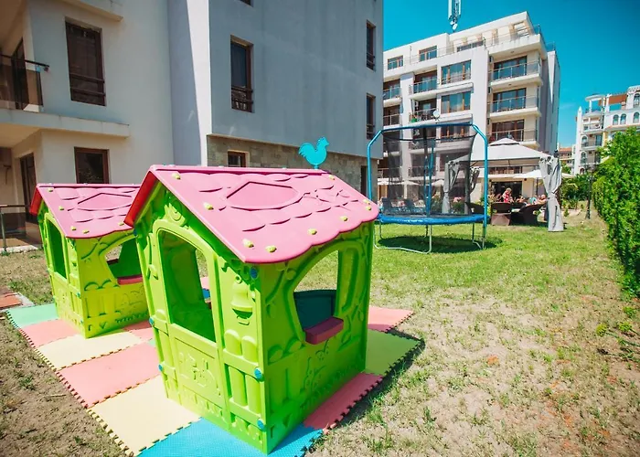 Magnolia Garden Lägenhetshotell Slăntjev Brjag