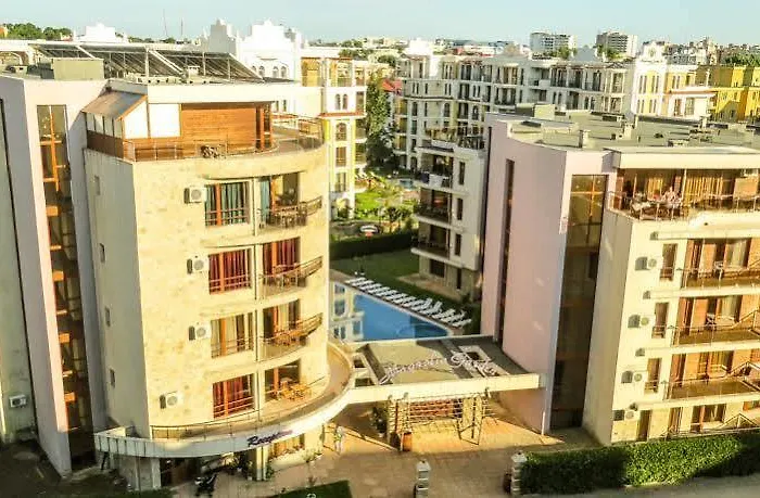 Magnolia Garden 阳光海滩