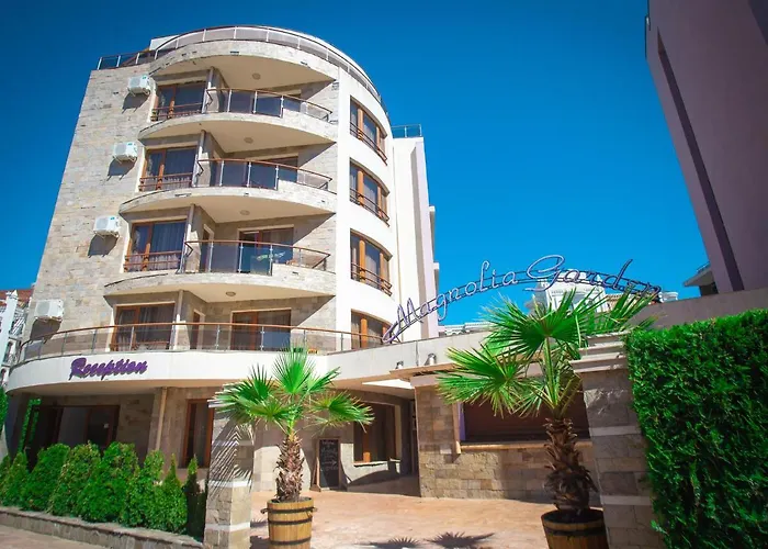 Magnolia Garden Apartmanhotel